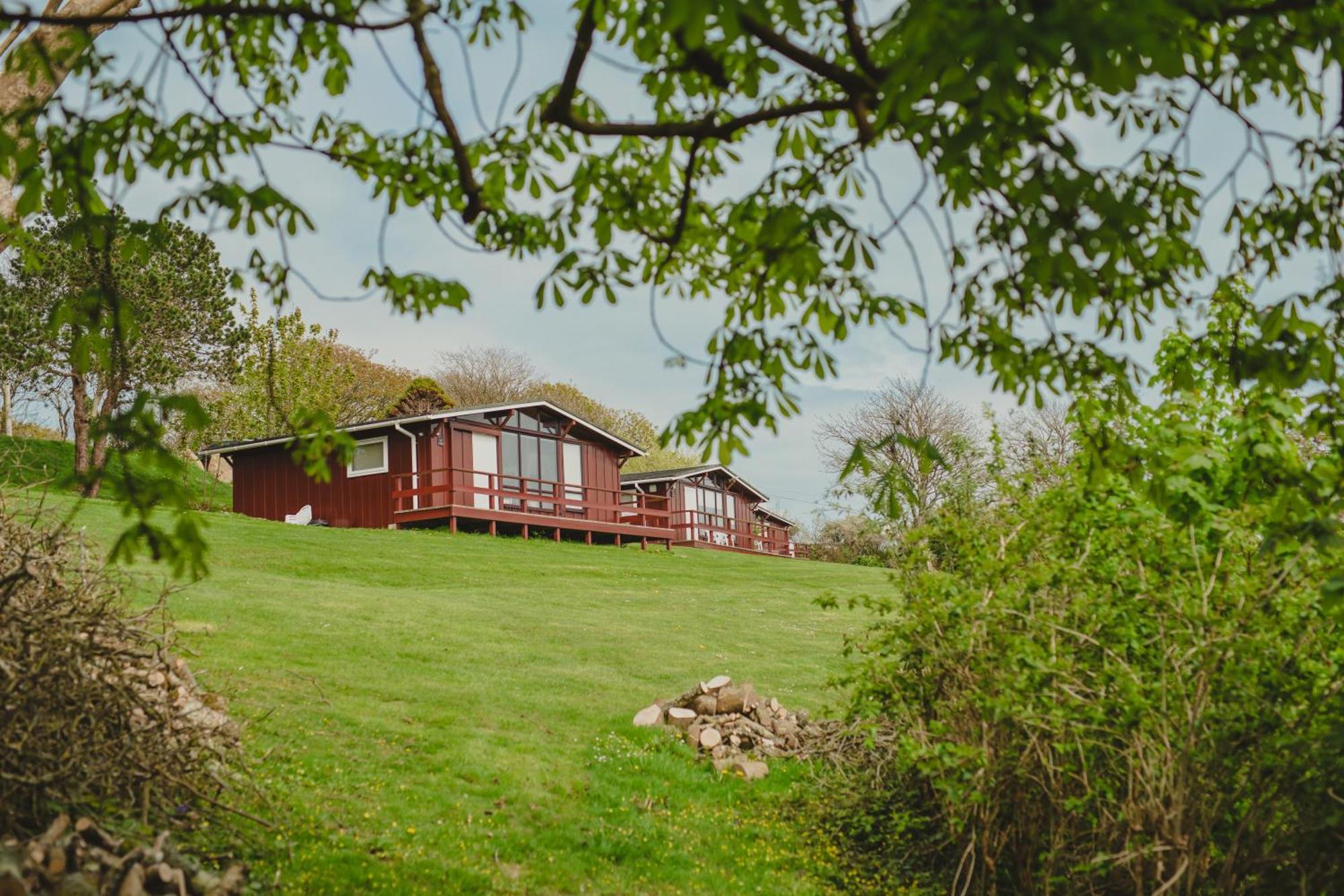 Timber Hill Self Catering Cedar Lodges Broad Haven Exterior photo